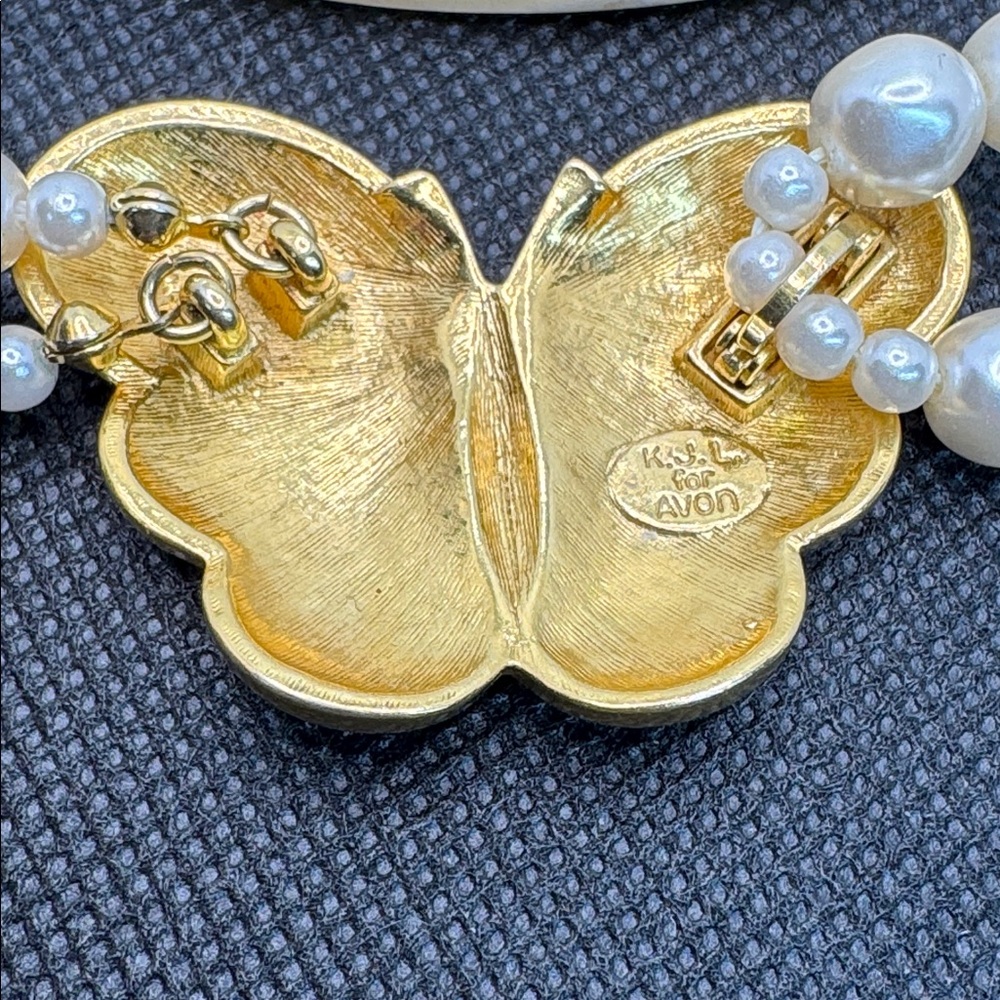 Vintage KJL for Avon faux pearl necklace with enamel crystal butterfly pendant. - Picture 3 of 5